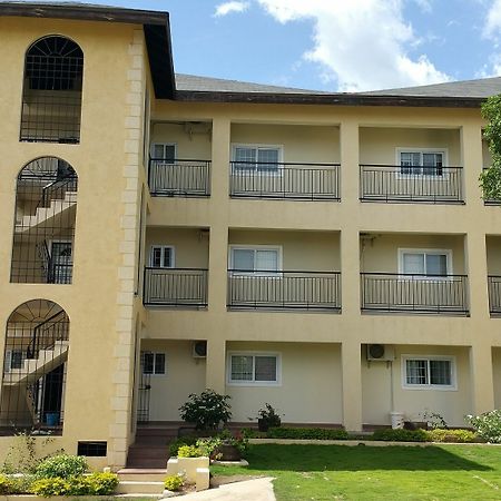New Kingston Guest Apartments @ Donhead Екстериор снимка